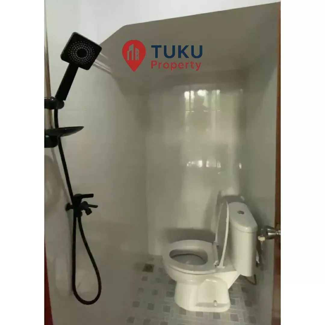 dijual rumah jepan area pancoran mas meruyung