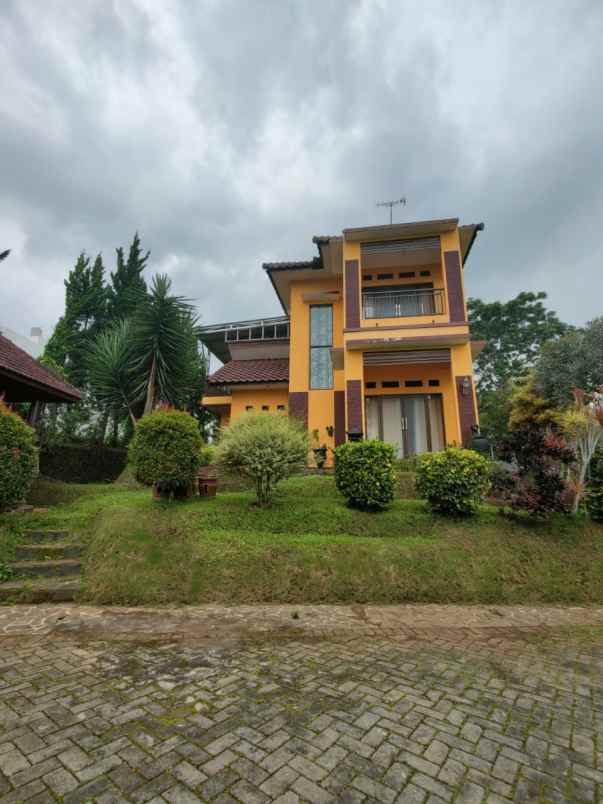 dijual rumah jl abdul gani atas