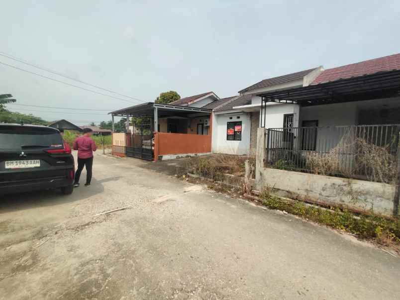 dijual rumah jl abdul malik