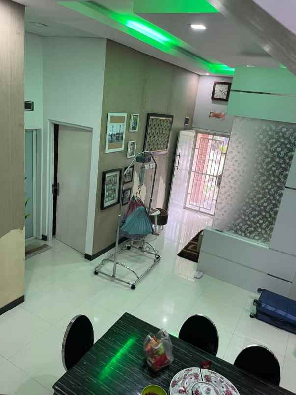 dijual rumah jl air dingin