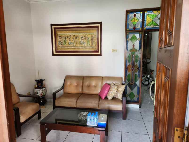 dijual rumah jl babakan jeruk pasteur