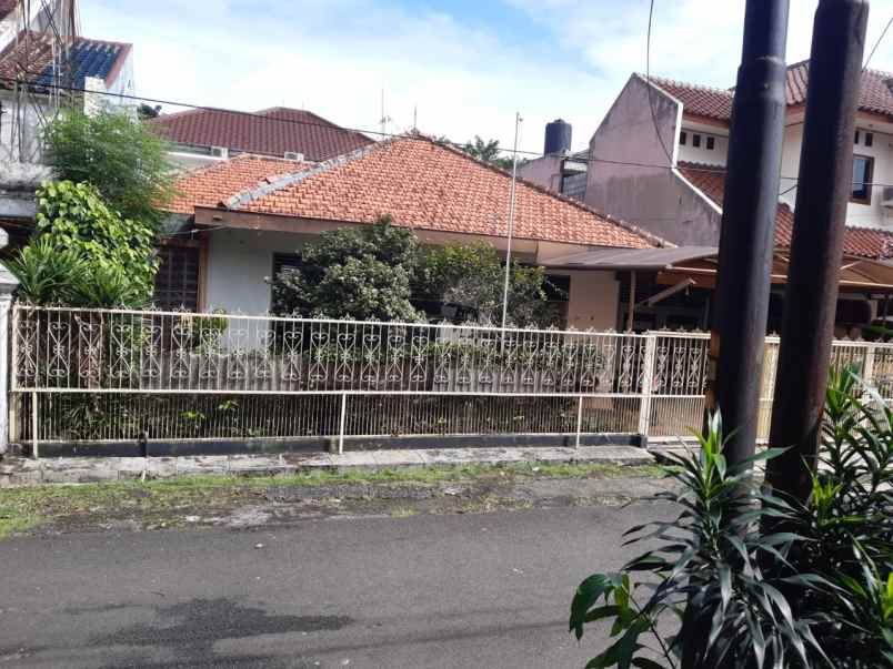 dijual rumah jl bacang