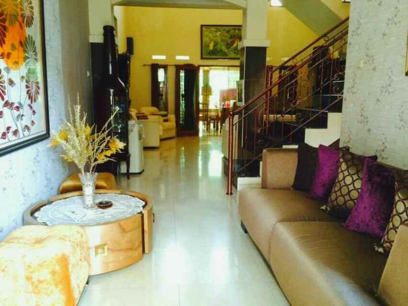 dijual rumah jl batununggal indah