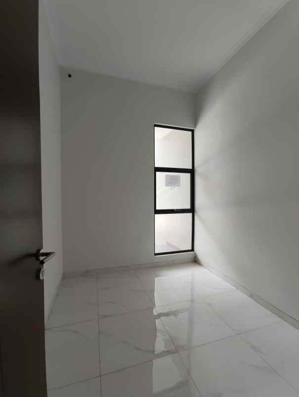 dijual rumah jl batununggal indah raya