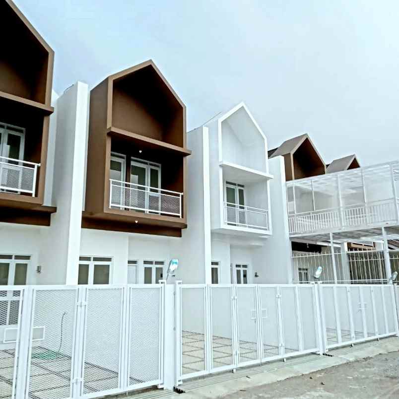 dijual rumah jl cibaduyut
