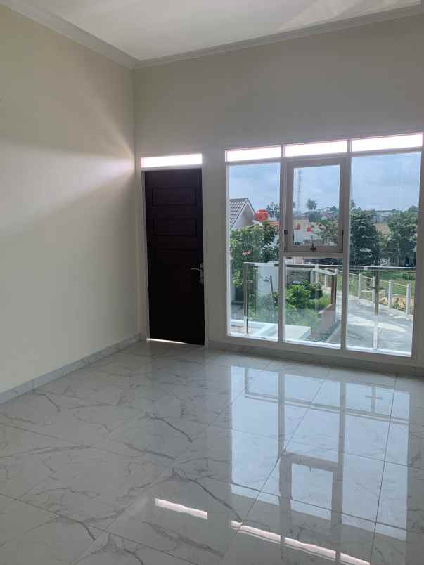 dijual rumah jl hangtuah ujung kota