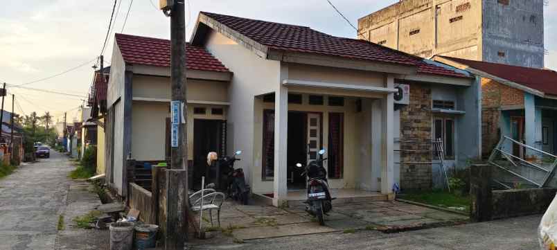 dijual rumah jl imam munandar