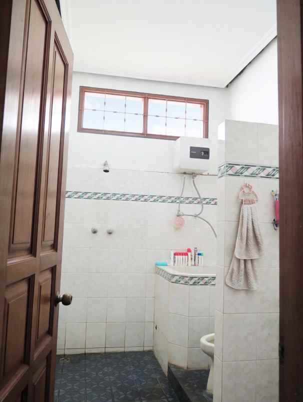 dijual rumah jl kaliurang km 6