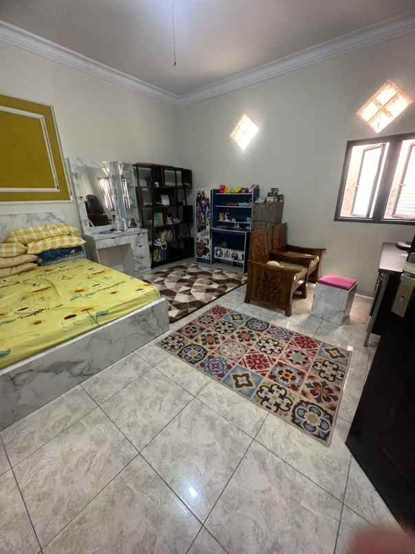 dijual rumah jl kapitan raya