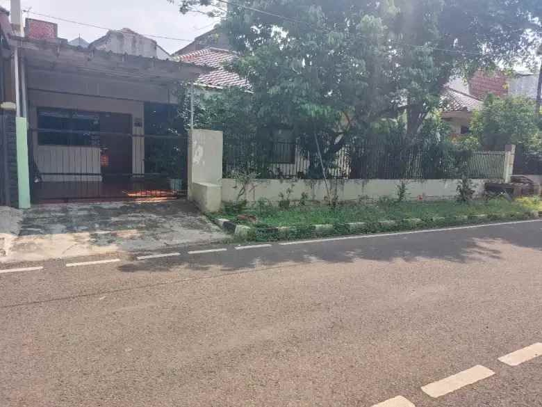 dijual rumah jl kelapa kuning billymoon