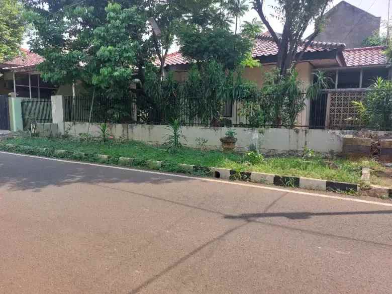 dijual rumah jl kelapa kuning billymoon