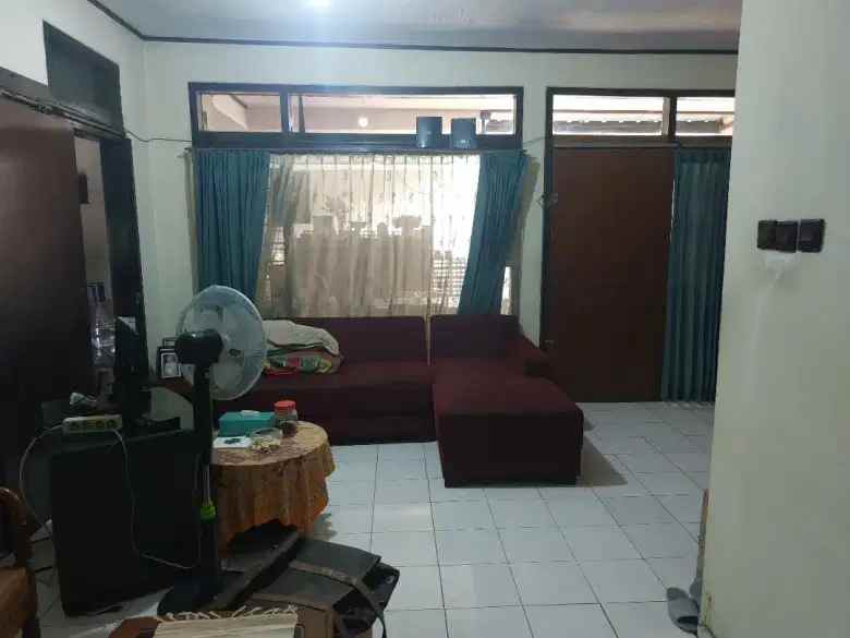 dijual rumah jl kelapa kuning billymoon