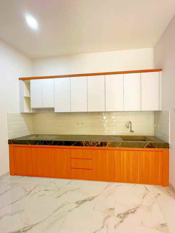 dijual rumah jl kemuning raya utan kayu