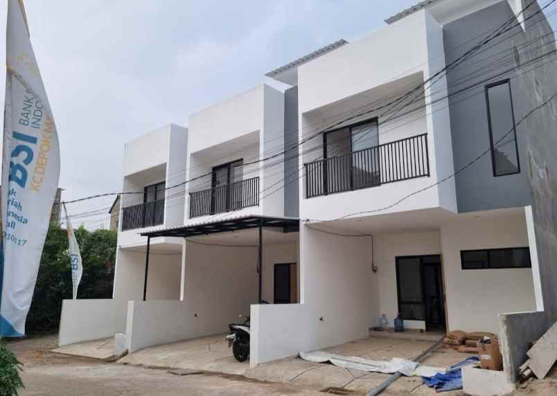 dijual rumah jl manunggal