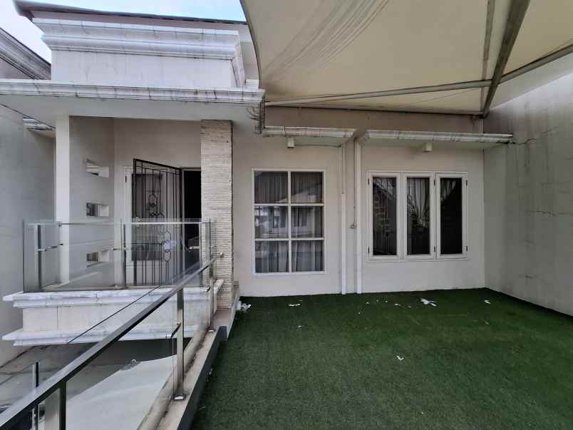 dijual rumah jl moh kahfi 1 no kav 73