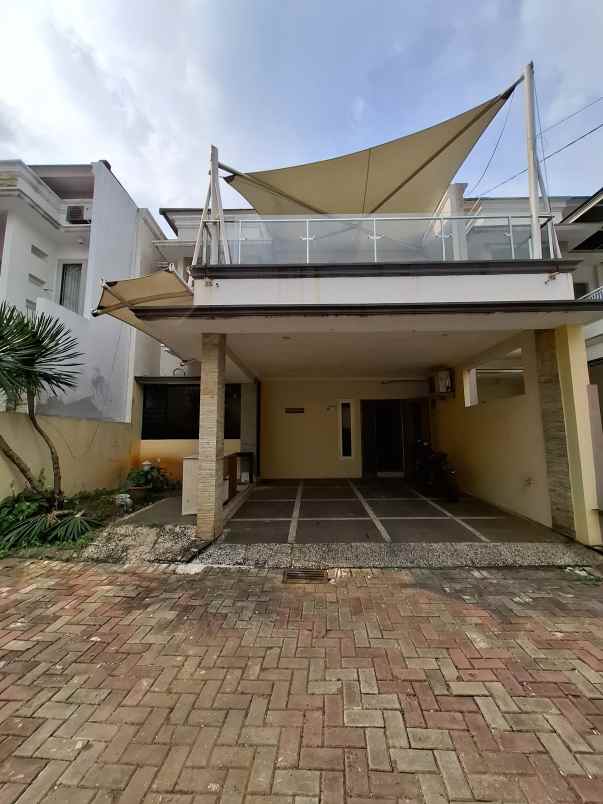 dijual rumah jl moh kahfi 1 no kav 73