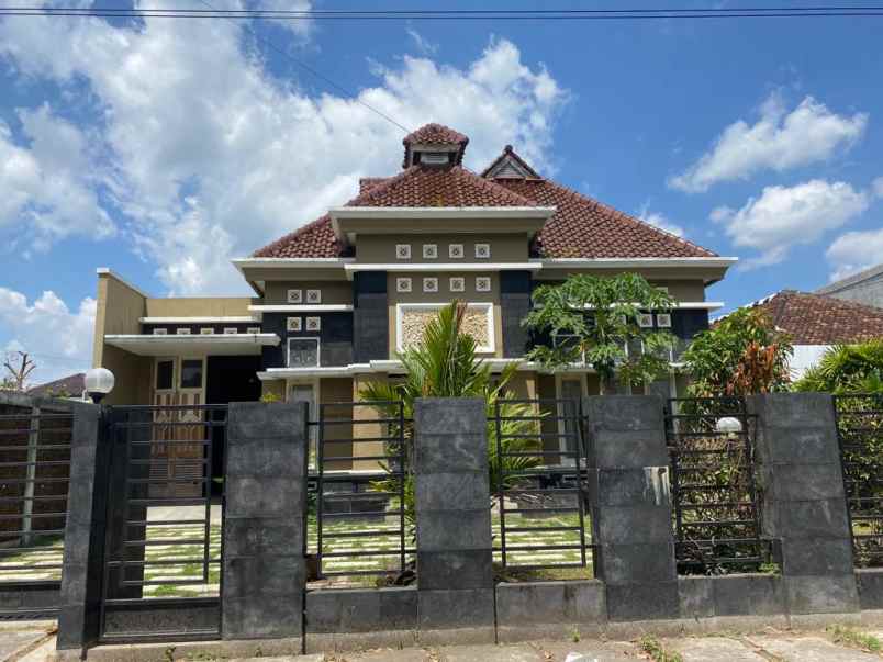 dijual rumah jl nayan corongan corongan