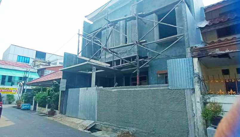 dijual rumah jl pulo asem rawamangun