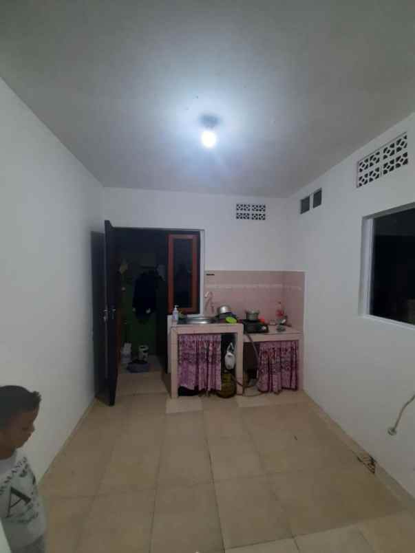 dijual rumah jl puri cinere hijau