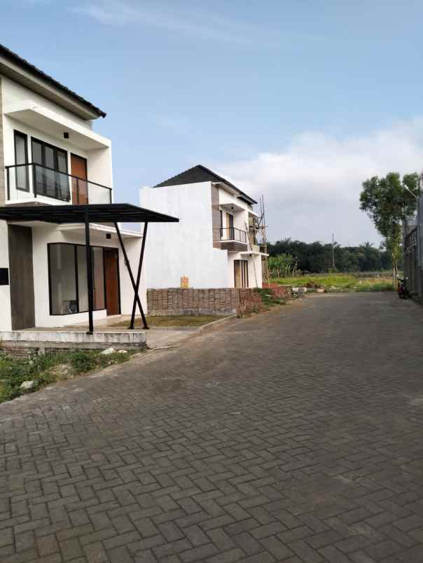 dijual rumah jl rajasa