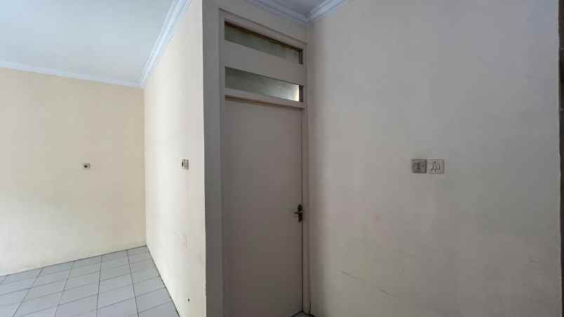 dijual rumah jl raya ciater