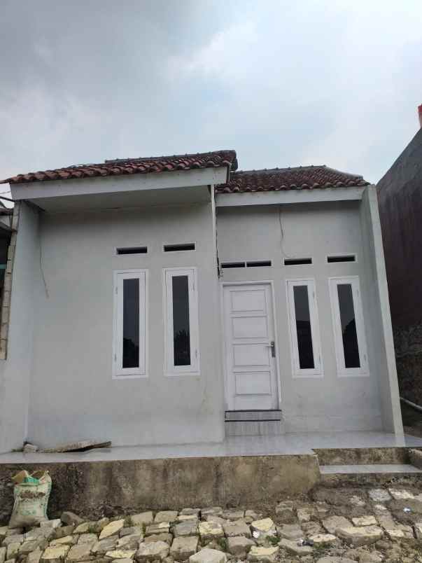 dijual rumah jl raya citayam