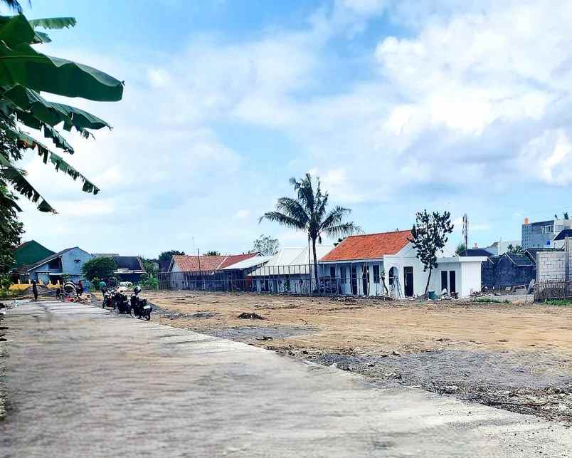 dijual rumah jl raya wedomartani