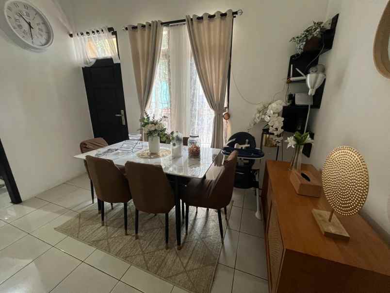 dijual rumah jl sadang serang tubagus