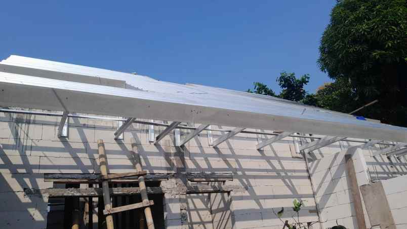 dijual rumah jl sebra