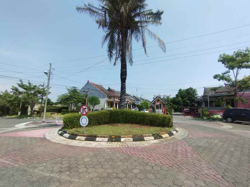 dijual rumah jl semarang indah