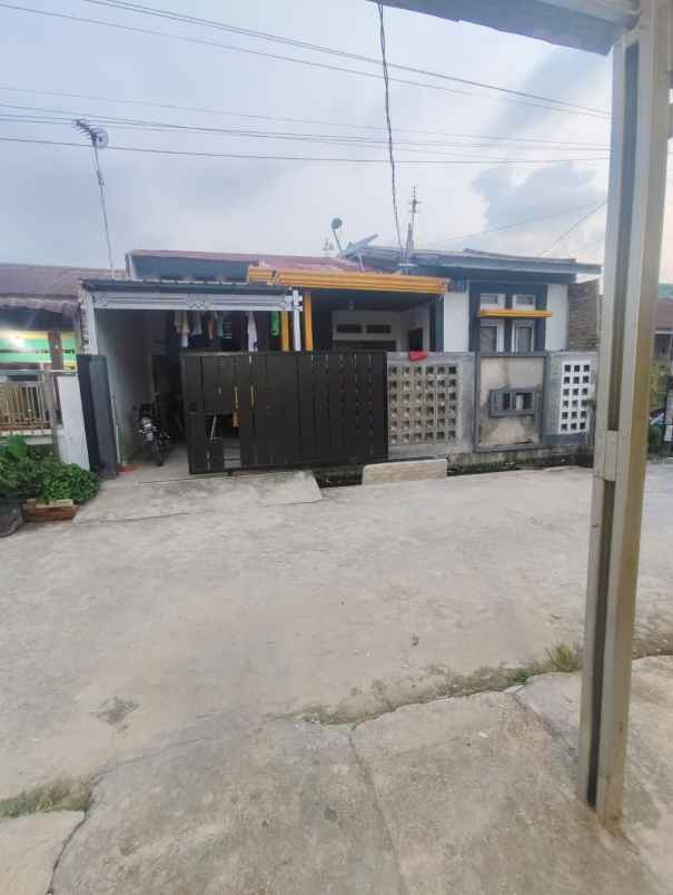 dijual rumah jl suka karya