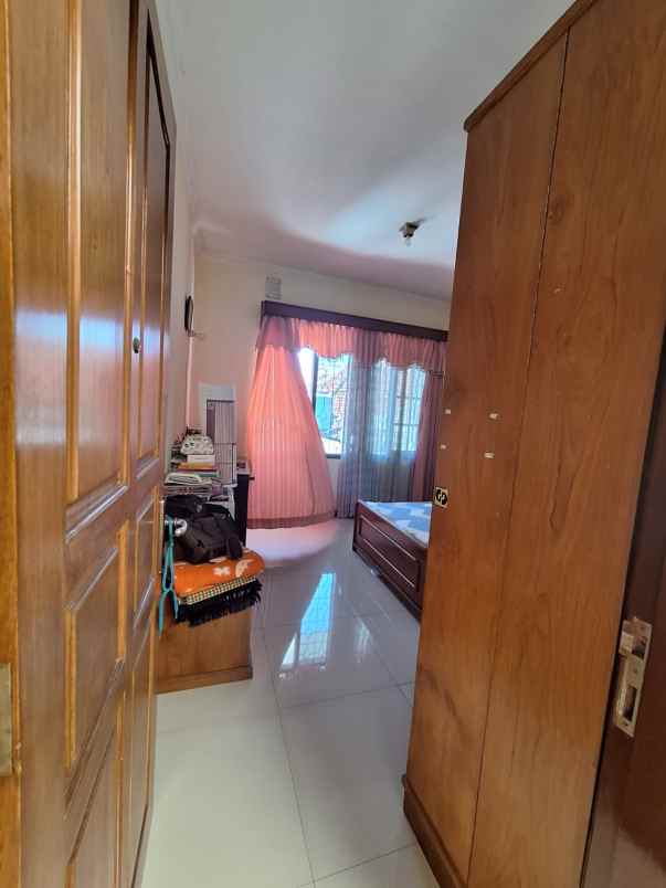 dijual rumah jl sumbawa