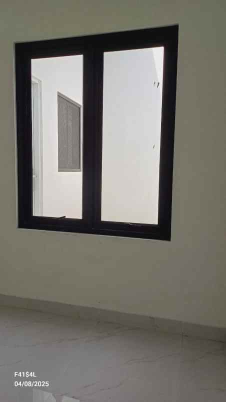 dijual rumah jl tegal danas hegarmukti