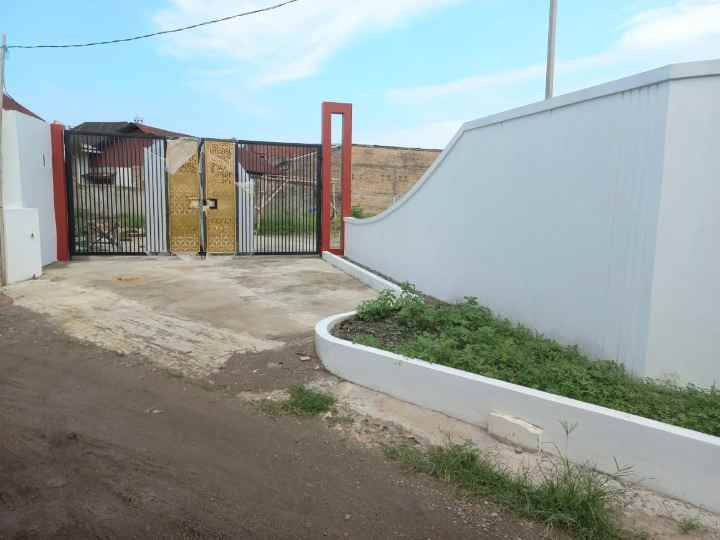 dijual rumah jln raya ampang kel ampang