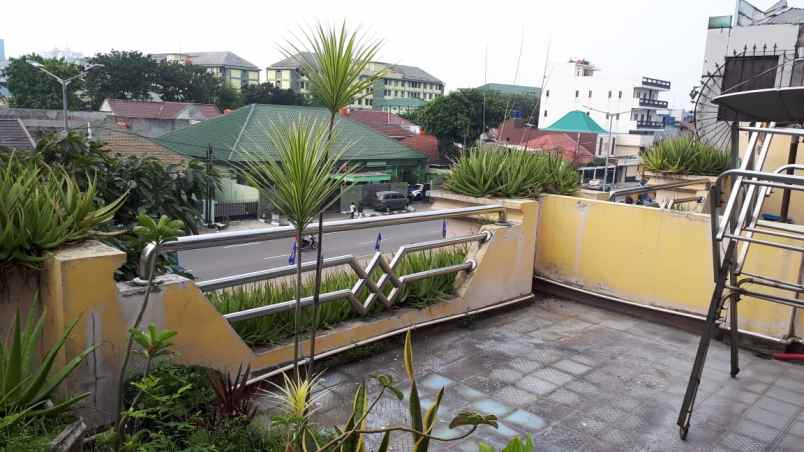 dijual rumah johar baru jakarta pusat