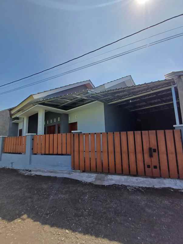 dijual rumah kalitirto