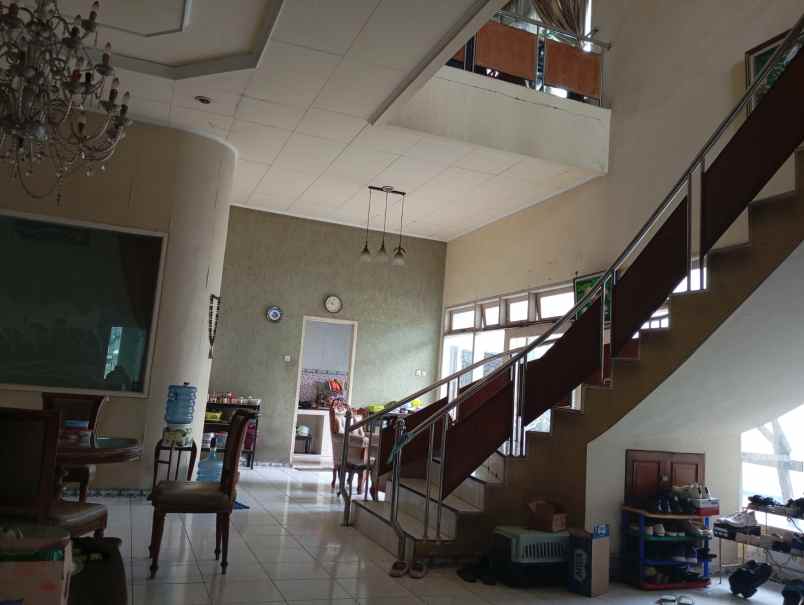 dijual rumah karang tengah permai