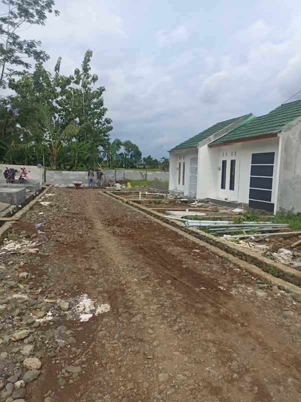 dijual rumah karangjambe padamara