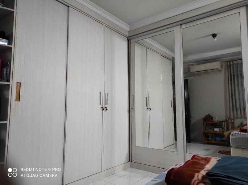 dijual rumah karangmekar