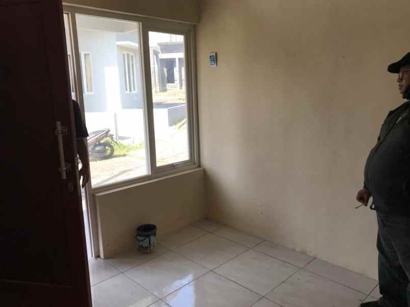 dijual rumah karangploso