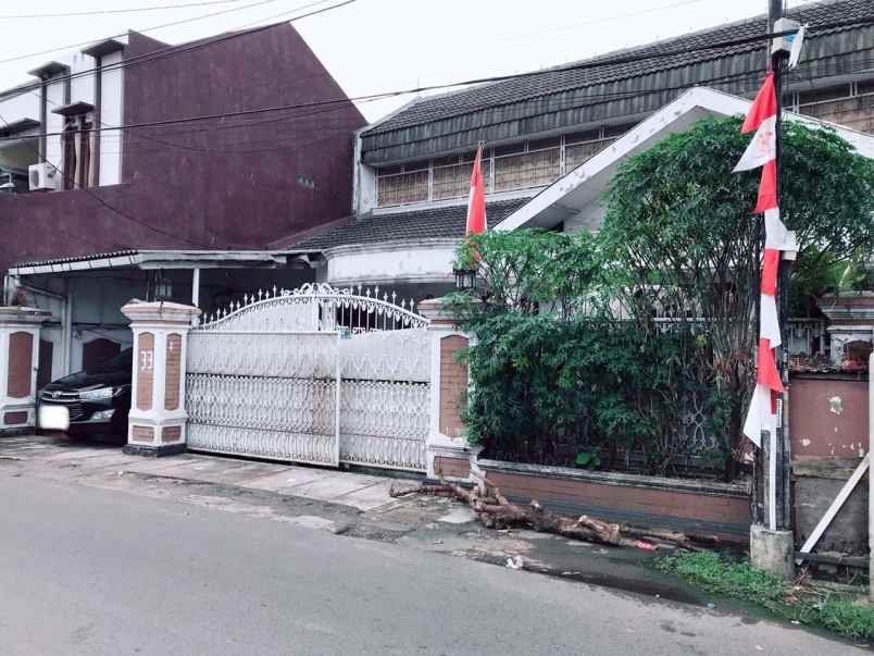 dijual rumah kebayoan lama