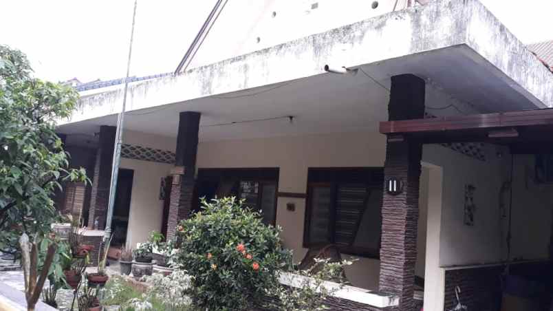 dijual rumah kebayoran baru