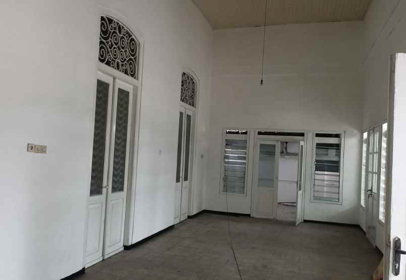 dijual rumah kec gubeng surabaya timur