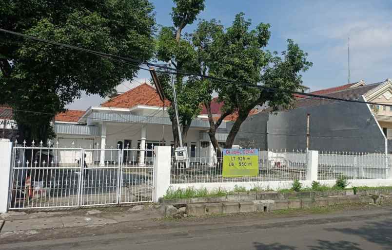 dijual rumah kec gubeng surabaya timur