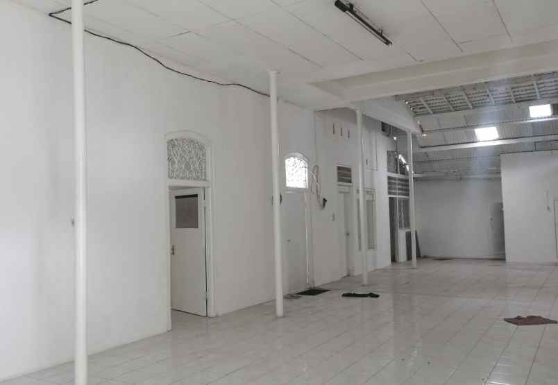 dijual rumah kec gubeng surabaya timur