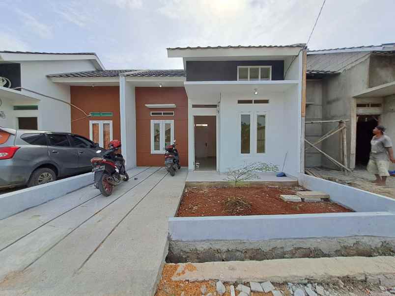 dijual rumah kedung pengawas