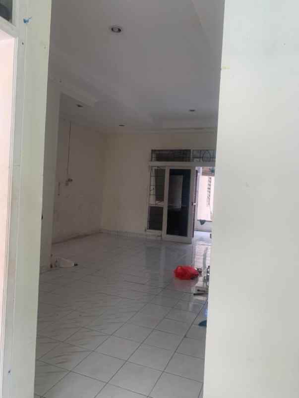 dijual rumah kelapa gading