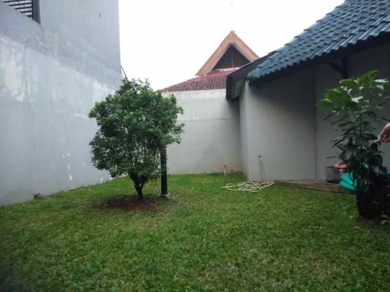 dijual rumah kemang pratama bekasi kota