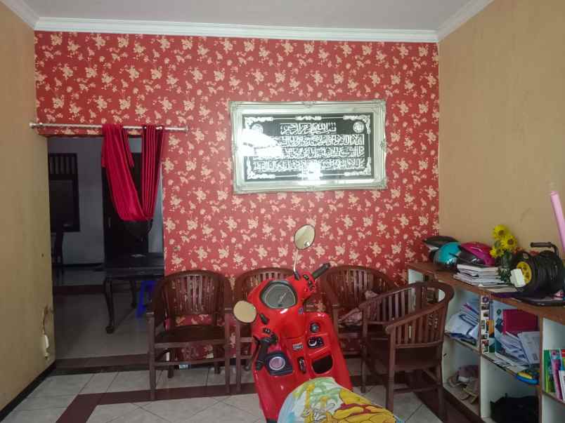 dijual rumah kemlaten