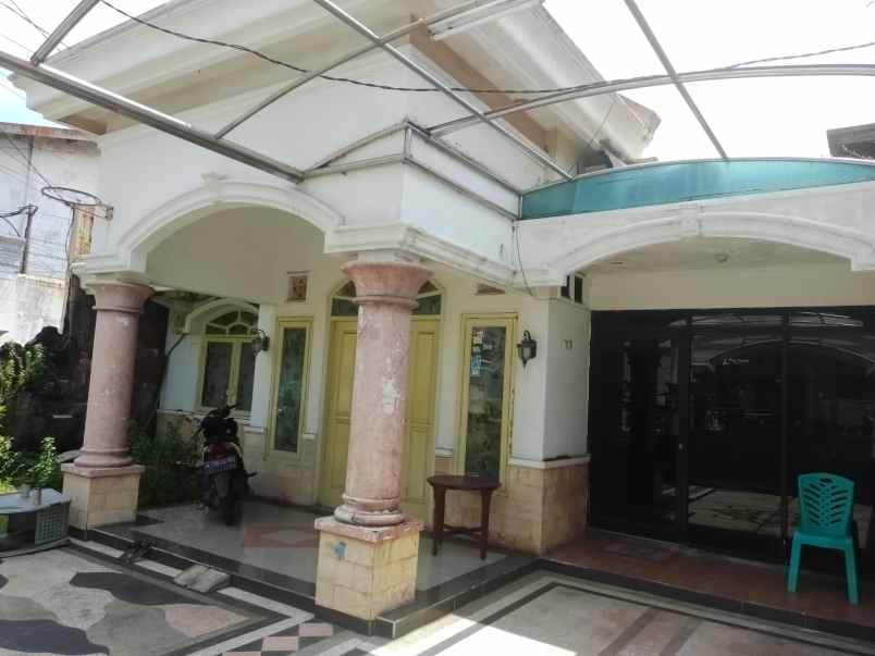 dijual rumah kemlaten